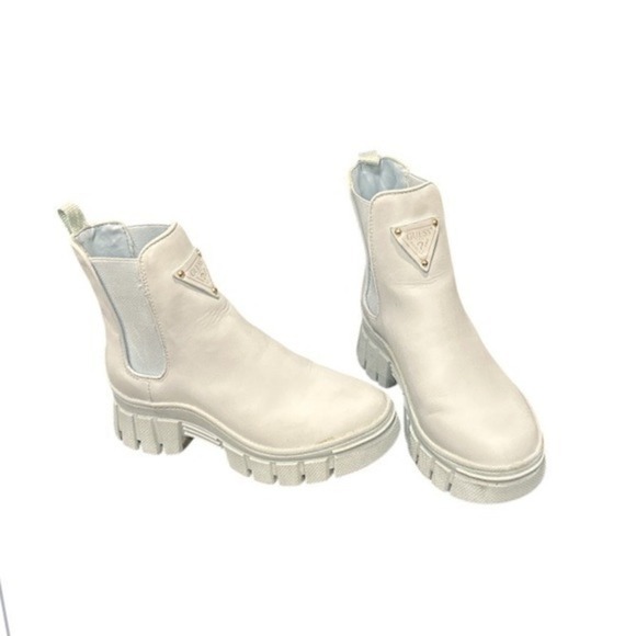 Guess Chelsea Boots Platform Lug Sole Ankle Booties‎ Light Blue Size 5M - Picture 4 of 10